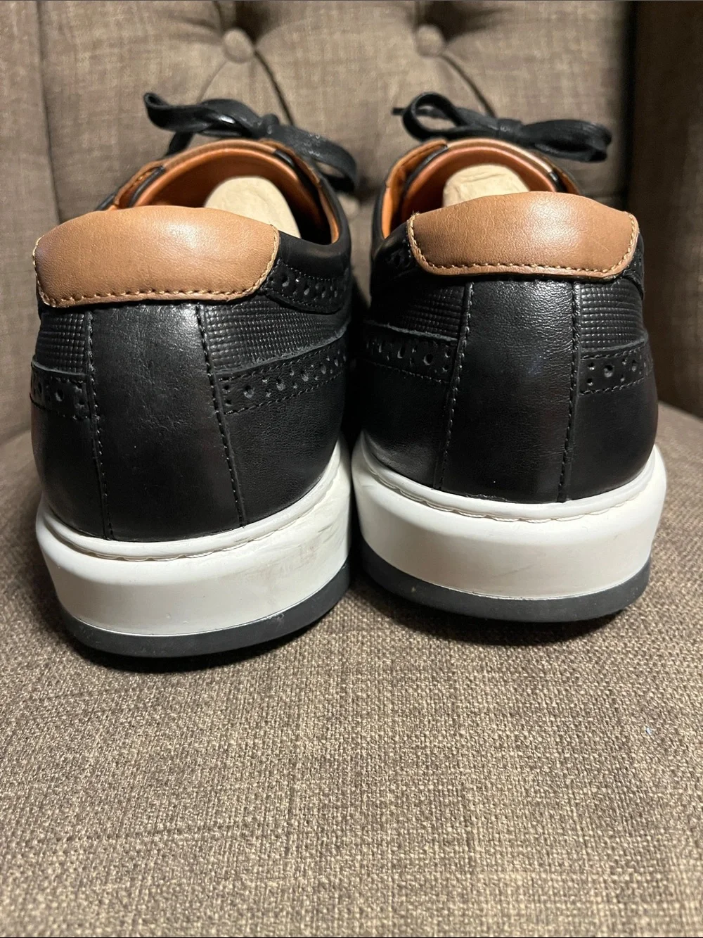 Johnston & Murphy Elliston black Wingtip Leather Sneakers men's 11.5